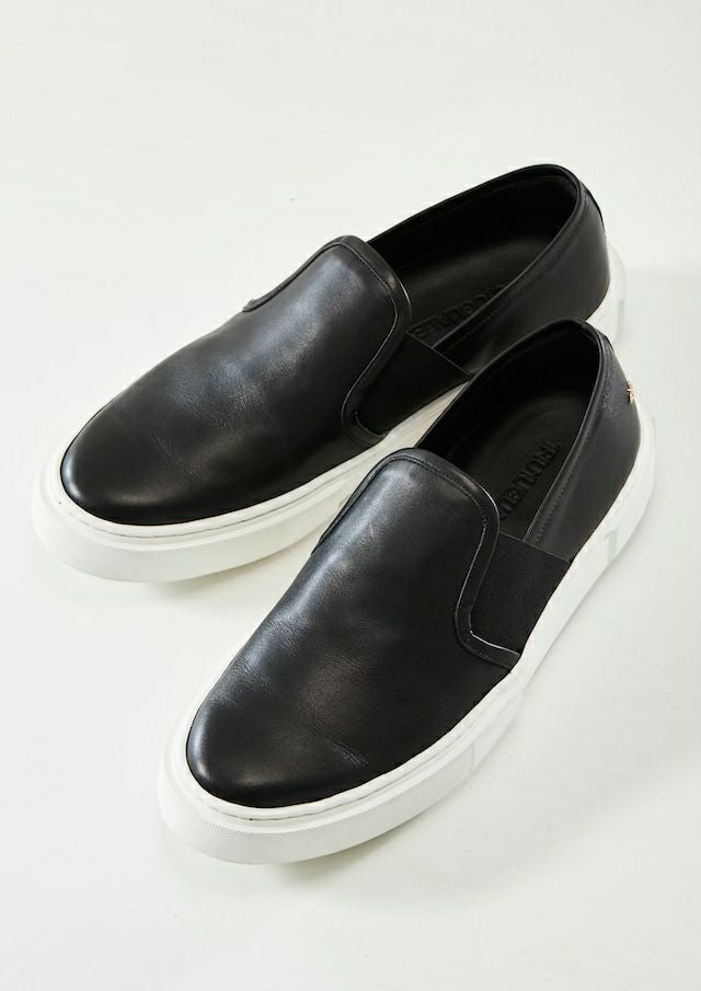 FLAGSHIP STORE LIMITED COLLECTION | 1PIU1UGUALE3