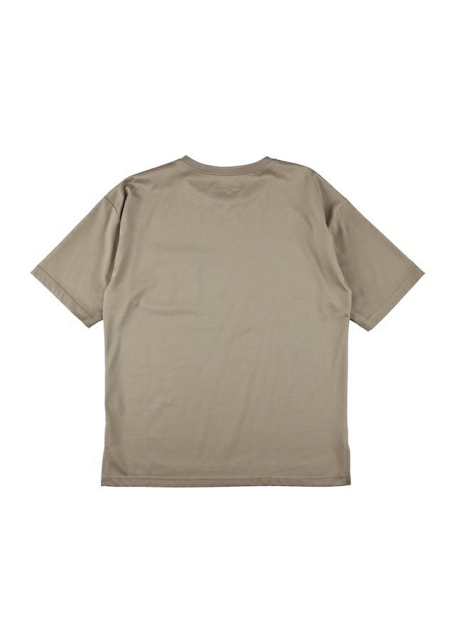 113 POCKET BIG TEE |1PIU1UGUALE3(ウノ ピゥ ウノ ウグァーレ トレ