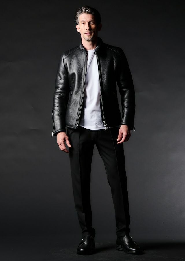 美品1piu1uguale3CREASESLACKSクリーススラックスブラック6 CREASE SLACKS |1PIU1UGUALE3(ウノ ピゥ ウノ ウグァーレ トレ)公式